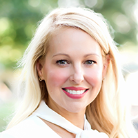 TraciHeadshot